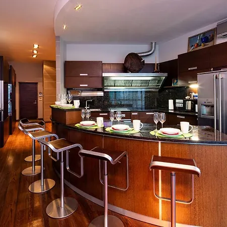 Old Luxury Studio