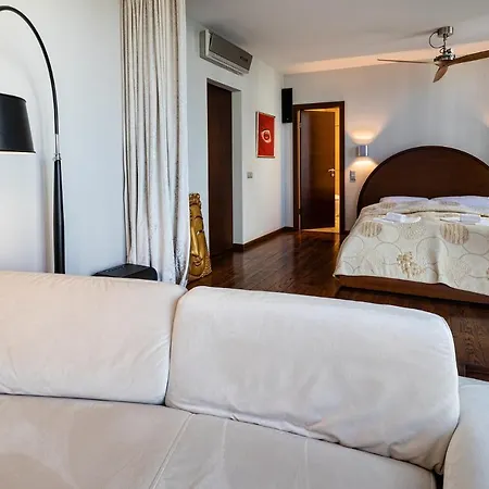 Apartment Old Luxury Studio